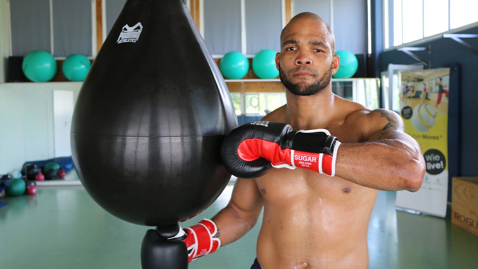 Boxen: Ex-Box-Weltmeister Hernandez kehrt in den Ring zurück | MDR.DE