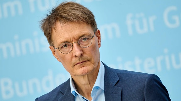 Bundesgesundheitsminister Prof. Karl Lauterbach (SPD) 