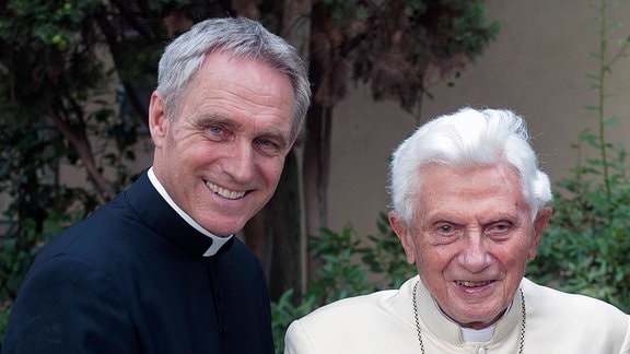Papst Benedikt XVI. und Georg Gänswein
