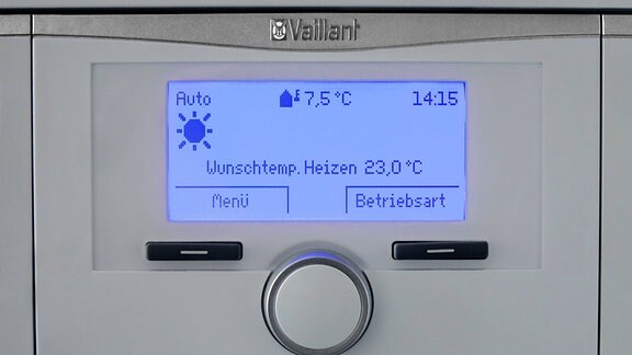 Tableau und Vaillant-Logo an einer Gasheizung