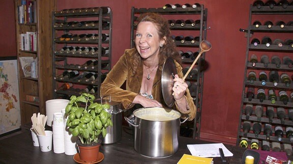 Marion Kracht präsentiert ihr Kochbuch Kracht kocht vegan im Ackerbürgerhaus