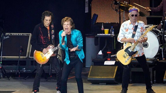 Ron Wood, Mick Jagger und Keith Richards von den Rolling Stones live beim Abschlusskonzert der Sixty Tour in der Waldbühne. Berlin, 03.08.2022