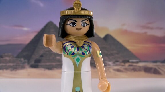 Playmobil-Spielfigur "Cleopatra" aus einem YouTube-Video zu "Schütz macht Schule"