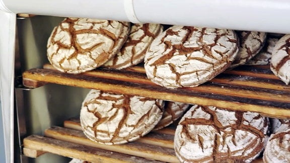 Brot in einem Brotregal