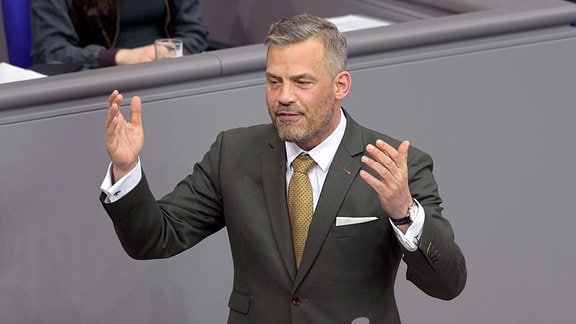Falko Droßmann (SPD) spricht in der 156. Sitzung des Deutschen Bundestages