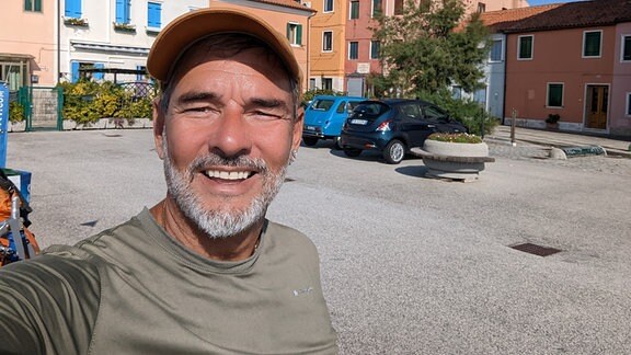 Porträtfoto von Talk-Gast Mario Dieringer im Italien-Urlaub.
