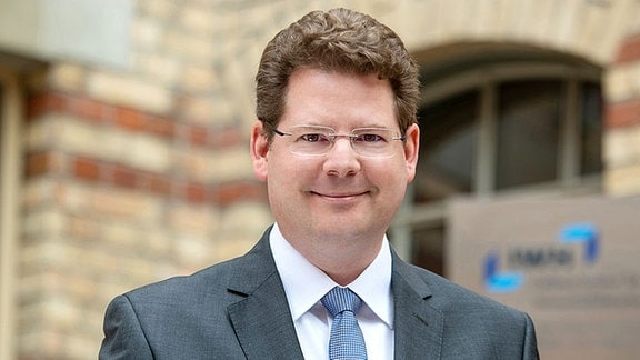 Prof. Dr. Oliver Holtemöller