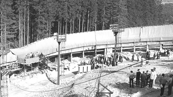 Bauarbeiten an der Bobbahn in Altenberg.