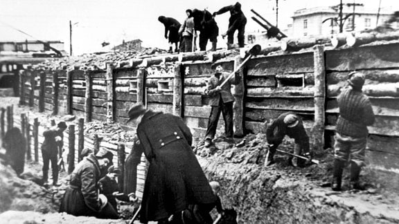 Befestigungsbau an der Straße nach Moschaisk 1941