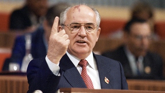 Michael Gorbatschow im Juli 1990 auf dem 28. KPdSU-Kongress