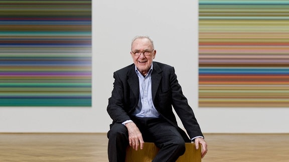 Der Maler Gerhard Richter in seiner Ausstellung Gerhard Richter. Streifen & Glas im Albertinum in Dresden, aufgenommen am Donnerstag (12.09.13). 