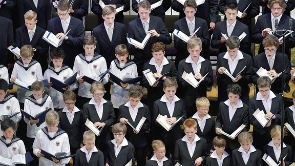 Die Wiener Saengerknaben und der Dresdner Kreuzchor singen am 03.06.2018 in der Dresdner Kreuzkirche bei einem gemeinsamen Konzert