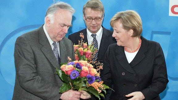 Wolfgang BOEHMER , CDU , Ministerpräsident von Sachsen-Anhalt , Ronald POFALLA , CDU - Generalsekretär und Angela MERKEL , Bundeskanzlerin und CDU Vorsitzende
