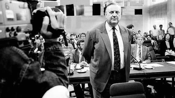 Alexander Schalck-Golodkowski (GER) während eines Gerichtstermins 1992