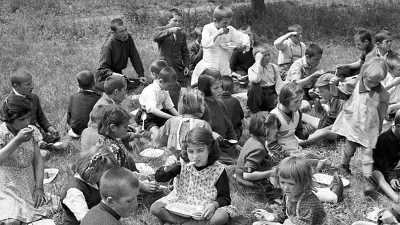 Griechische Kinder 1948 in der CSSR