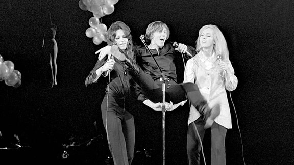 Pop Sänger (von links) Marta Kubisova, Vaclav Neckar und Helena Vondrackova