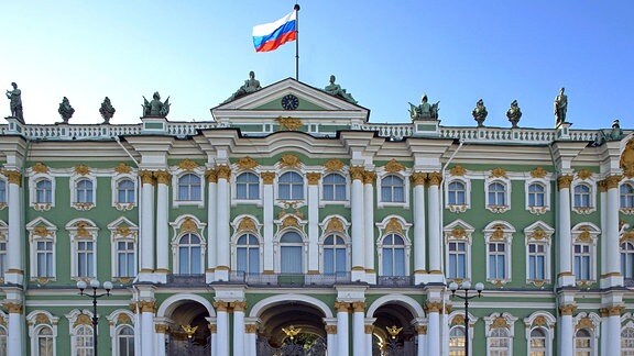 Der Winterpalast in St. Petersburg, ehemalige Hauptresidenz der russischen Zaren. 