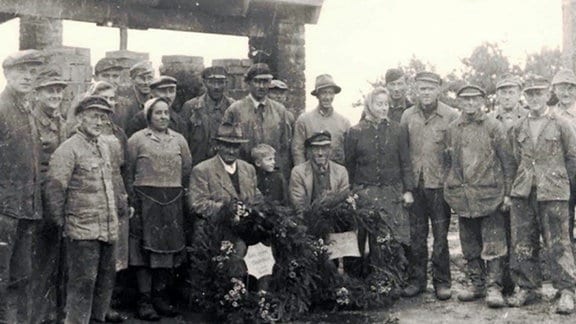 Belegschaft 1948 der Ziegelei Graupzig