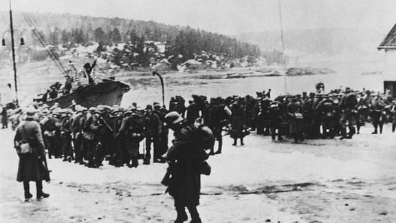 Deutsche Soldaten landen im April 1940 in Norwegen