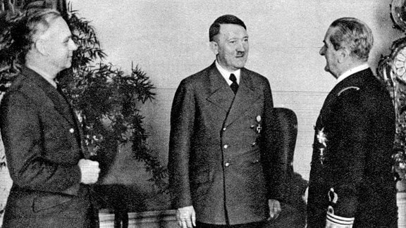Hitler empfängt Ungarns Reichsverweser Miklos Horthy