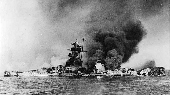 Brennende Admiral Graf Spee