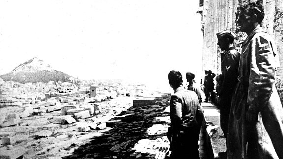 Deutsche Soldaten 1941 auf der Akropolis in Athen