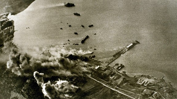 Deutscher Luftangriff auf den Hafen in der Souda-Bucht Kreta 1941