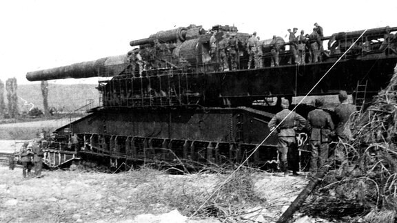Schweres Eisenbahngeschütz Dora vor Sewastopol 1942