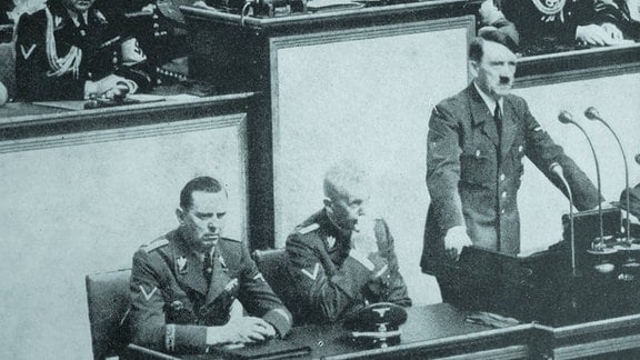 Hitler bei Reichstagsrede am 1. September 1939