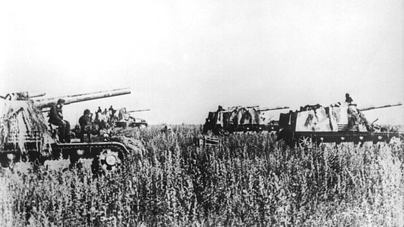Panzerhaubitzen Hummel an der Ostfront, 1943