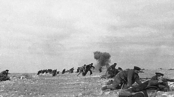 Gegenangriff sowjetischer Marineinfanterie vor Sewastopol im April 1942