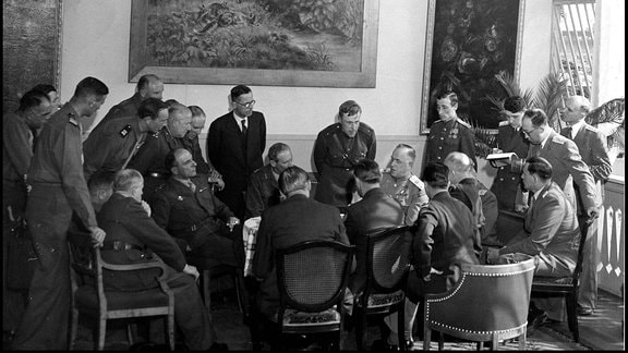 Alliierte Siegermächte und Frankreich übernehmen am 5. Juni 1945 durch Berlin-Deklaration Regierungsgewalt in Deutschland