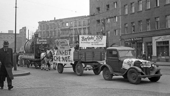 Demonstration für Bodenreform in Leipzig 1946