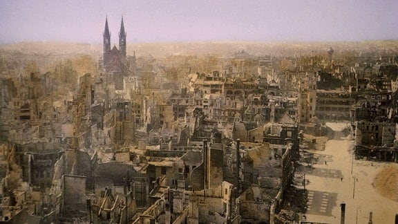 Zerbombte Stadt, Magdeburg nach der Alliierten Invasion 1945 