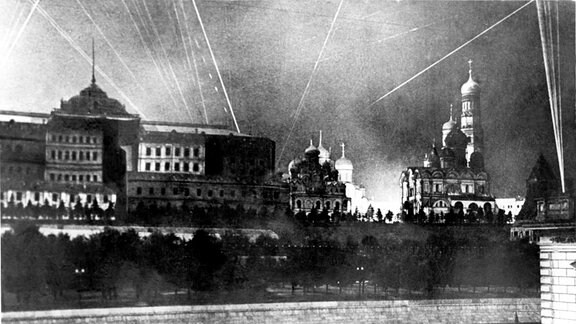 Der Moskauer Kreml mit Luftverteidigung, 1941.