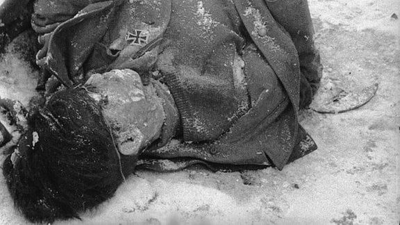 Gefallene deutsche Soldaten bei Stalingrad 1943