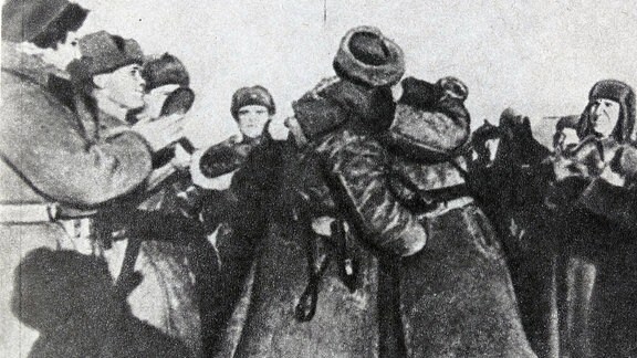 Treffen sowjetischer Soldaten bei Kalatsch am 23. November 1942