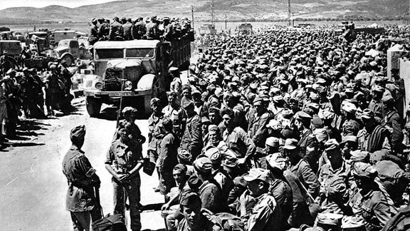 Deutsche und italienische Kriegsgefangene in Tunesien Mai 1943