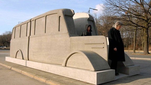 Denkmal der Grauen Busse in Erinnerung an die Opfer der Euthanasie Morde während des Nationalsozialismus in Berlin