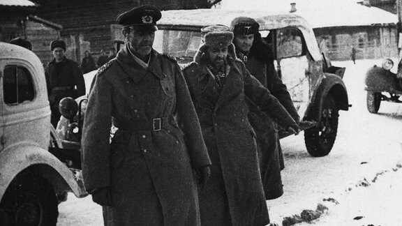 Generalfeldmarschall Paulus und Generalstabschef Schmidt nach Gefangennahme 1943