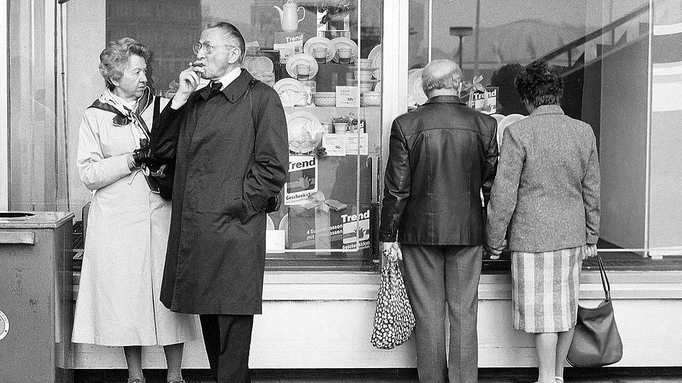 KonsumLäden, Bückware und Konsum in der DDR