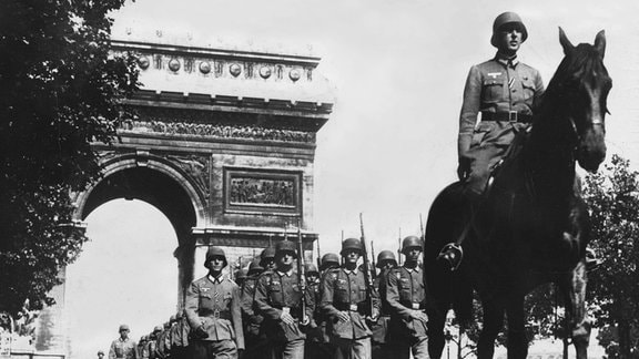 Siegesparade der Wehrmacht 1940 in Paris