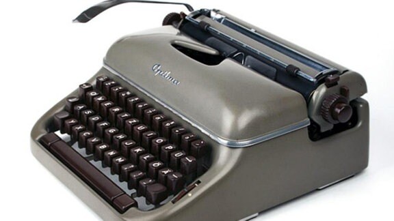 Mechanische Schreibmaschine Optima Elite 3 Hersteller: VEB Schreibmaschinenwerk, Erfurt, 1958 Design: Werksentwurf, basierend auf Optima M 10 von Horst Michel, 1948
