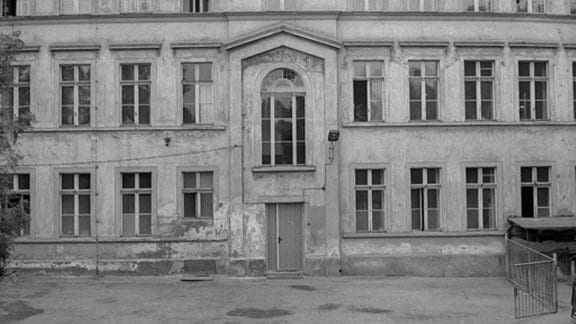 Rückansicht d. Poliklinik auf dem Konsulplatz in Görlitz