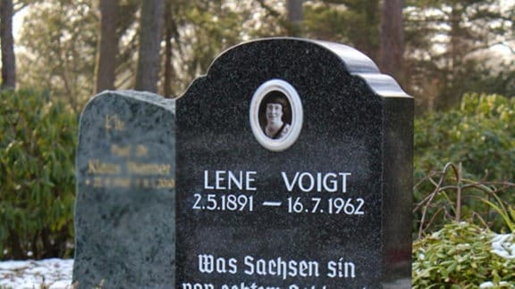 Grabstätte Lene Voigts auf dem Leipziger Südfriedhof
