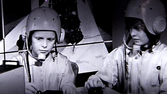 Junge Kosmonauten im Raumfahrtzentrum