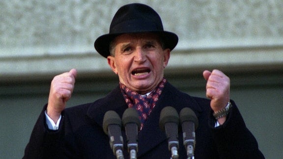 Nicolae Ceausescu (Staatspräsident Rumänien) in Bukarest. 1989
