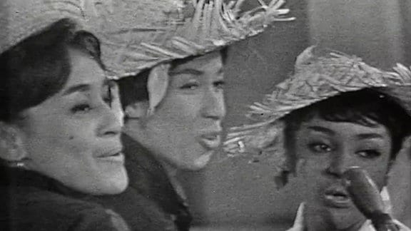 Das Aida-Quartett singt 1963 im DDR-Fernsehen das Lied "Ich schneide Zuckerrohr".