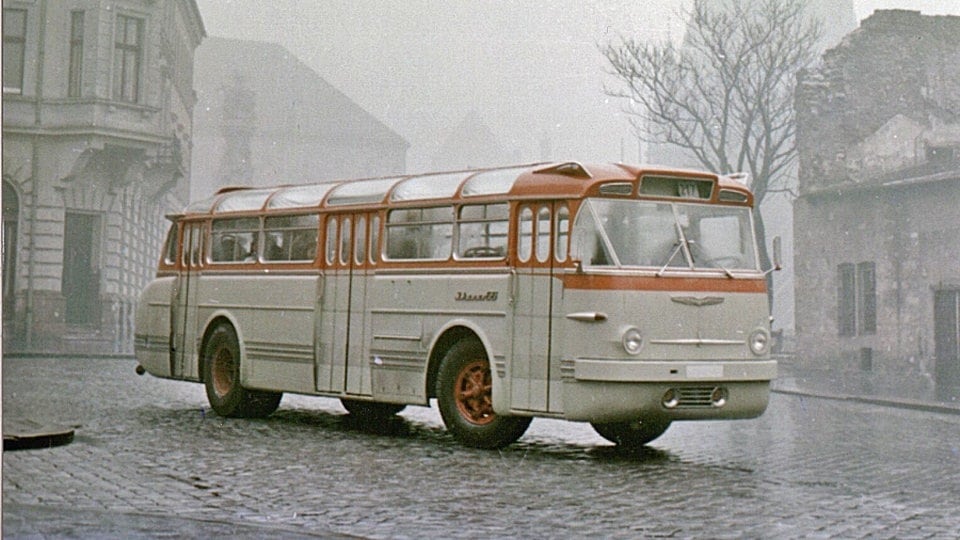 Ikarus: Busse für die Welt