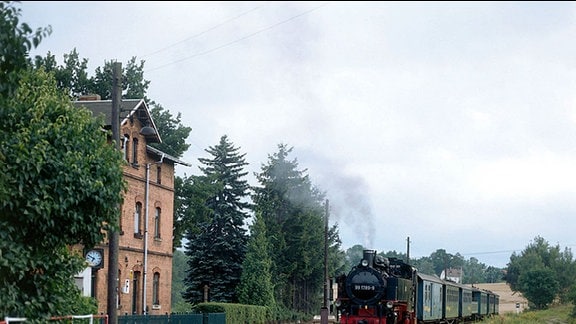 Seit 1875 dampft die Schmalspurbahn auf ihrer Strecke.